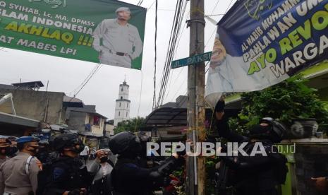 Suasana di markas sekitar markas FPI, Petamburan, Jakarta Pusat, Rabu (30/12). 