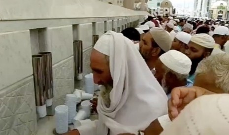 Suasana di Masjid Nabawi