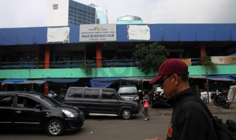  Suasana di Pasar Bendungan Hilir (Benhil), Jakarta Pusat, Jumat (7/2).  (Republika/Yasin Habibi)