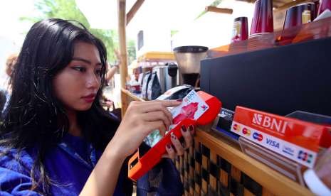 Suasana di Paviliun Indonesia di arena Pertemuan IMF-Bank Dunia di Nusa Dua Bali, Sabtu (13/10).