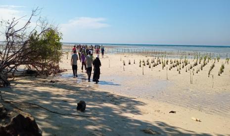 Suasana di Pulau Pari, Kepulauan Seribu, Jakarta, Ahad (7/7/2024.