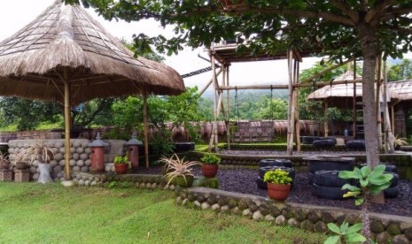 Suasana di rumah pohon Batu Dawa.