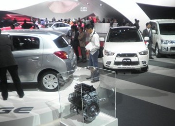 Suasana di salah satu stan di Tokyo Motor Show 2011, di Tokyo.