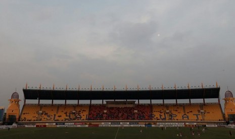 Suasana di Stadion Si Jalak Harupat, Soreng, Kabupaten Bandung, Sabtu (5/8) jelang kick off Persib Bandung vs PS TNI.