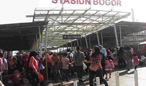 Suasana di Stasiun Bogor pada lebaran kedua, Sabtu (18/7)