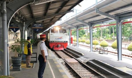 Suasana di Stasiun Jember, Jawa Timur.