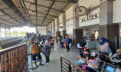 Suasana di Stasiun Solo Balapan.