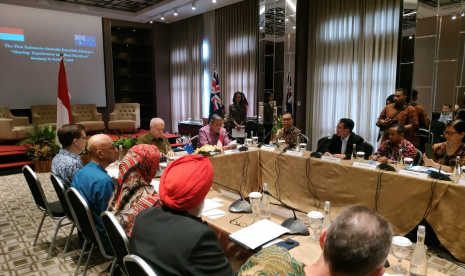 Suasana dialog lintas agama Indonesia dan Australia di Bandung, Rabu (13/3).