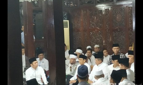 Suasana doa bersama di kediaman Presiden RI ke-6 Susilo Bambang Yudhoyono (SBY), Cikeas, Bogor, Jawa Barat, Senin (3/6). 