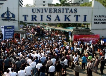 Suasana eksekusi kampus Trisakti beberapa waktu lalu.