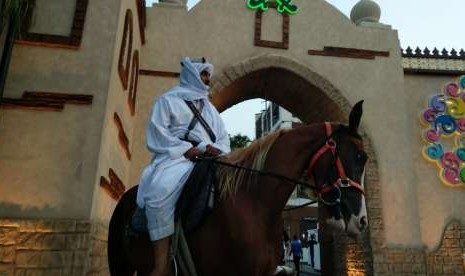  Jeddah Season Ciptakan 74.000 Pekerjaan untuk Pemuda Saudi. Foto: Suasana festival di Kota Tua Jeddah, Kamis (20/9). Festival itu digelar terkait peringatan  Hari Nasional uArab Saudi yang akan jatuh pada 23 September nanti.