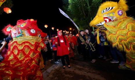 Suasana Festival Pecinan di Kabupaten Banyuwangi, Jawa Timur.