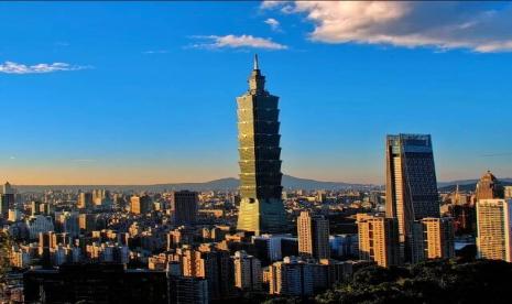 Suasana gedung pencakar langit di Kota Taipei, Taiwan. Taiwan meningkatkan target pemangkasan emisi.