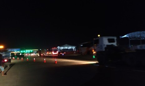 Suasana Gerbang Tol Cikampek Utama pada Selasa (28/5). 