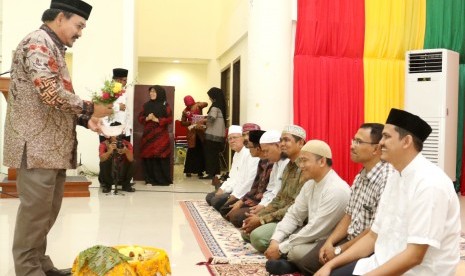 Suasana halal bihalal yang digelar keluarga besar UIN Ar-Raniry Banda Aceh, Kamis (20/7).