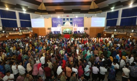 Suasana halalbihalal yang digelar keluarga besar IPB di Bogor, Rabu (5/7).