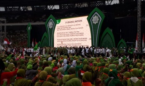 Suasana Harlah Muslimat NU ke-73 yang digelar di Stadion Utama Gelora Bung Karno, Ahad (27/1).