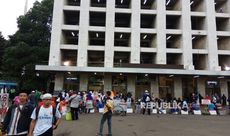 suasana Istiqlal Jumat sore (1/12) jelang aksi reuni 212 sabtu besok