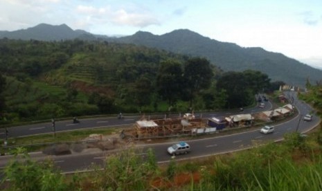 Suasana jalur selatan Lingkar Gentong, Tasikmalaya. (ilustrasi)