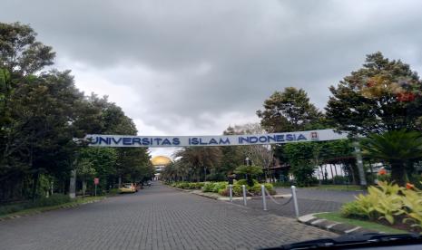 Suasana kampus UII Yogyakarta.