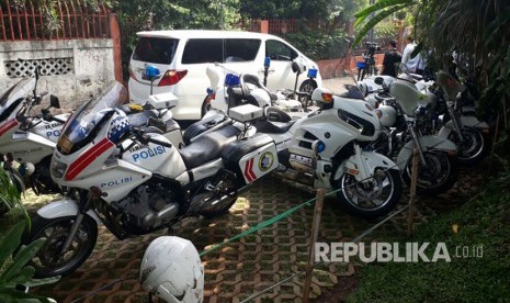 Suasana kediaman Anies Baswedan di Lebak Bulus II Dalam, Cilandak, Jakarta Selatan, jelang pelantikan sebagai Gubernur DKI Jakarta, Senin (16/10).