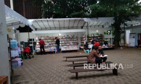 Suasana kegiatan Ramadhan Masjid Salman ITB, di Jalan Ganeca, Bandung, Kamis (24/5).