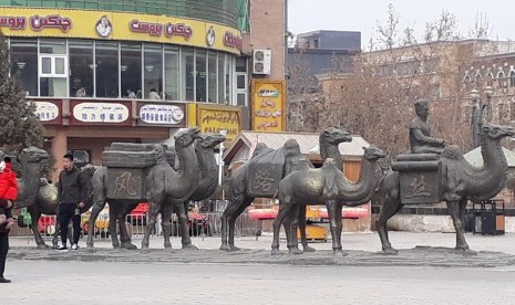 Suasana keramaian kota di Uighur.