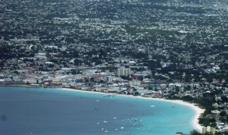 Suasana Kota Bridgetown, Barbados, dari udara.