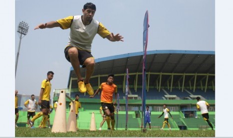 Suasana latihan tim Arema menghadapi laga Piala Jenderal Sudirman