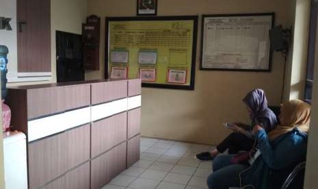 Suasana lenggang di salah satu ruangan pemeriksaan Polsek Karangploso, Kabupaten Malang.