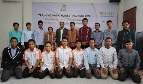 Suasana marketing basic training amil BMH yang diadakan di Depok (10/10). 