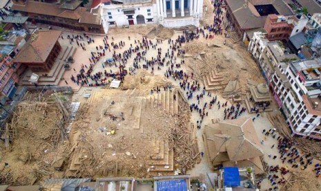 Suasana mencekam pascagempa Nepal direkam dengan alat drone