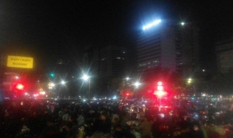 Suasana menjelang pergantian Tahun Baru 2016 di Monas, Sabtu (31/12)