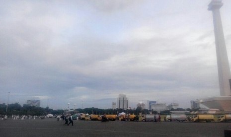 Suasana Monas, Jumat (2/12), jelang aksi damai yang akan diikuti massa se-Indonesia.