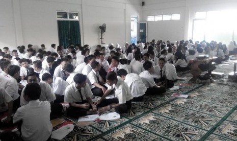 Suasana MOS di SMK Pembanguna Jaya Yakapi.