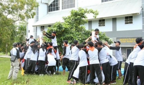 Suasana outbond dalam rangka sosialisasi empat pilar di Kendari.