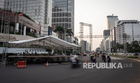 Suasana panggung untuk HUT DKI Jakarta ke-492 di kawasan Bundaran HI, Jakarta, Kamis (20/6/2019). 