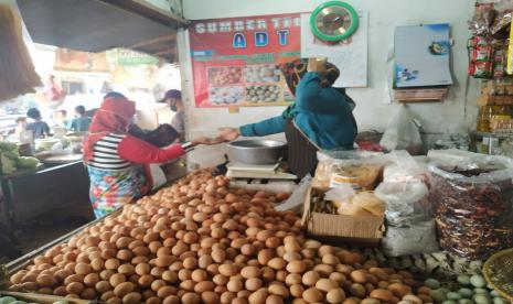 Suasana Pasar Cikurubuk Kota Tasikmalaya, Rabu (23/12). 