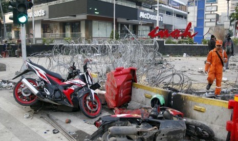 Suasana pasca kerusuhan di sekitaran wilayah MH. Thamrin, Jakarta, Kamis (23/5/2019). 