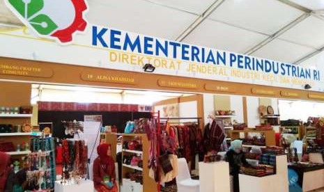 Suasana Paviliun Kementerian Perindustrian pada ajang Sumatera Selatan Expo 2018 di Palembang. Kemenperin memfasilitasi sebanyak 26 IKM dari Bumi Sriwijaya berpartisipasi pada ajang Sumatera Selatan Expo 2018 yang digelar selama 16-25 Agustus 2018.