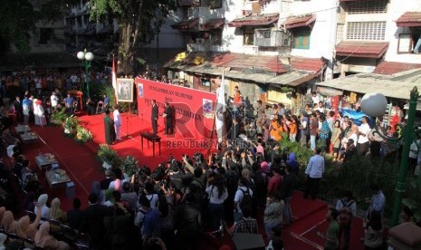   Suasana Pelantikan Walikota Jakarta Barat Fatahillah di kompleks Rusun Angke, Tambora, Jakarta Barat, Jumat (17/5).   (Republika/ Yasin Habibi)