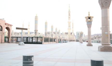 Suasana pelataran Masjid Nabawi di tengah suasana pandemi.