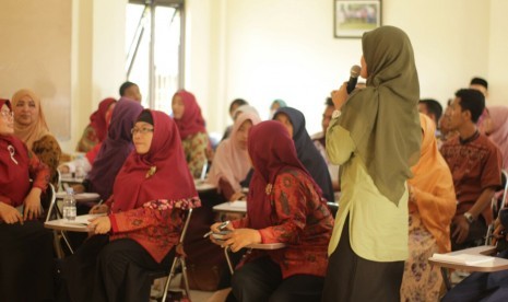 Suasana pelatihan display kelas yang digelar oleh Sekolah Cendekia Baznas.