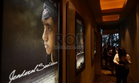 Suasana peluncuran film Soedirman yang digelar di XXI Epicentrum, Jakarta, Senin (24/8). Film ini diluncurkan untuk menyemarakan Hut RI Ke-70 sekaligus membangkitkan rasa Nasionalisme kepada penonton yang menyaksikan.