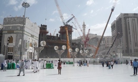 Suasana pembangunan di Masjidil Haram, Makkah