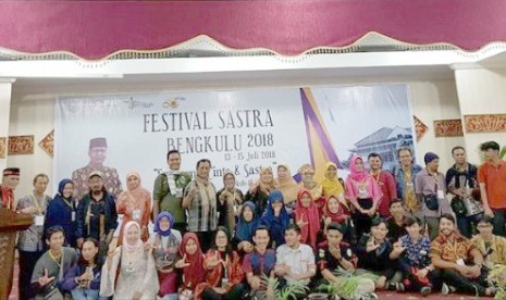 Suasana pembukaan Festival Sastra Bengkulu (FSB) 2018.