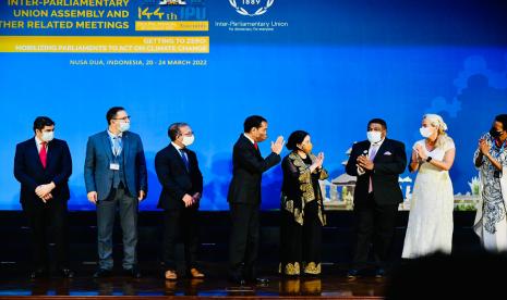 Suasana Pembukaan IPU ke-144 di Bali International Convention Center (BICC), Nusa Dua, Bali, Ahad (20/3).