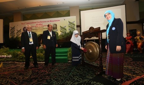 Suasana pembukaan Konferensi Internasional tentang Biosains (ICoBio) 2017 di kampus IPB Baranangsiang, Bogor, Selasa (8/8). 