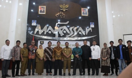 Suasana pembukaan Sharia Economic Forum (SEF) yang diadakan oleh  Forkeis di Makassar, Senin (25/2).