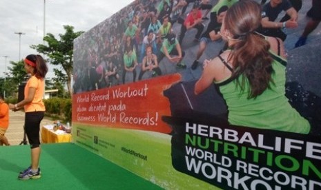 Suasana pemecahan rekor dunia Herbalife di Indonesia